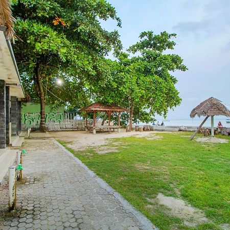 Guerilla Dive Lodge Pulau Pari Jakarta Exterior foto